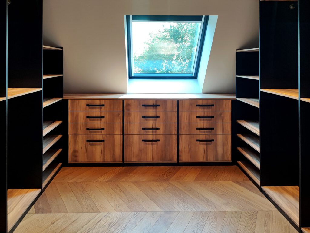 inloopkast op maat op zolder